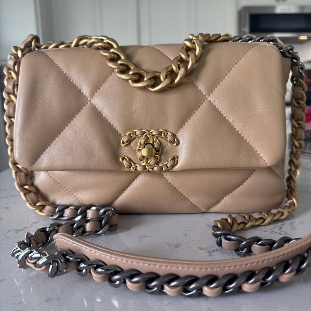 Chanel 19 Beige Leather Chain Bag